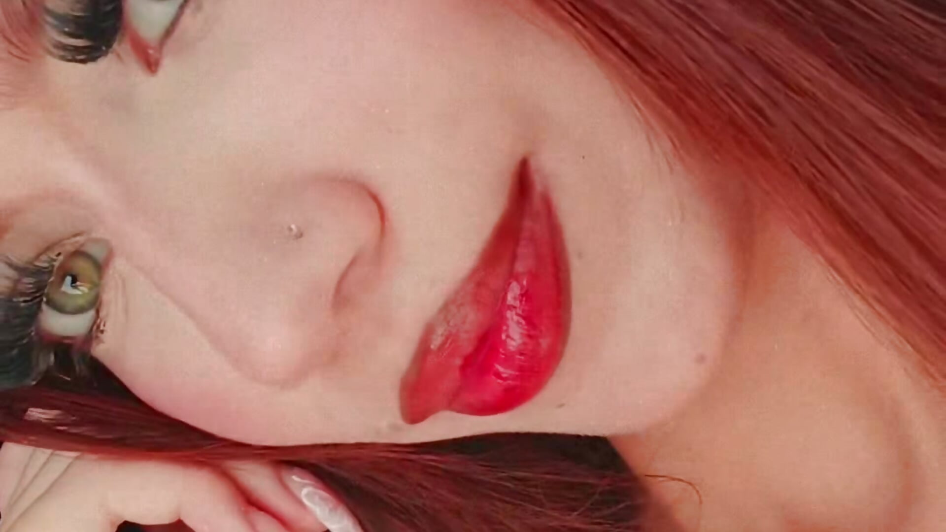 1000011289 - วิดีโอโดย Angela_Admas โมเดลแคม