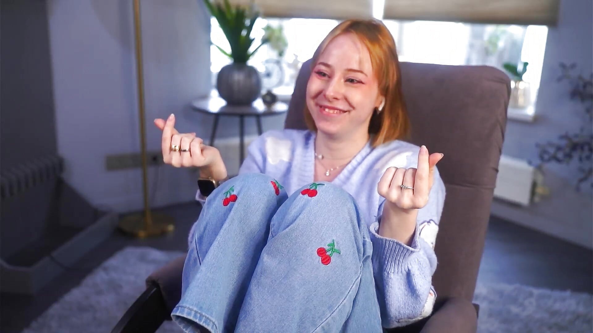 first one - Vídeo de LaneCastel, modelo de vídeos