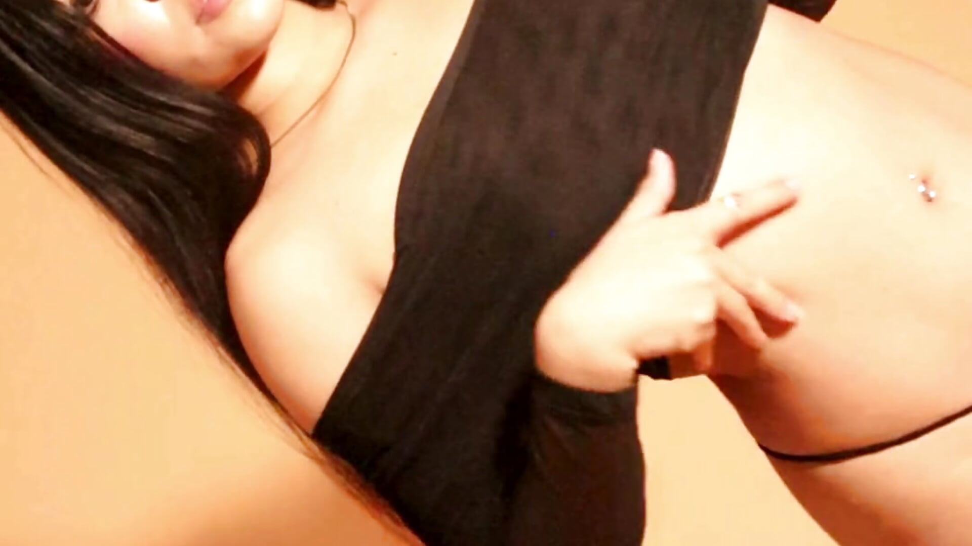 ROSEWOOD ENCHANT - video amber_rosewood kameramallilta