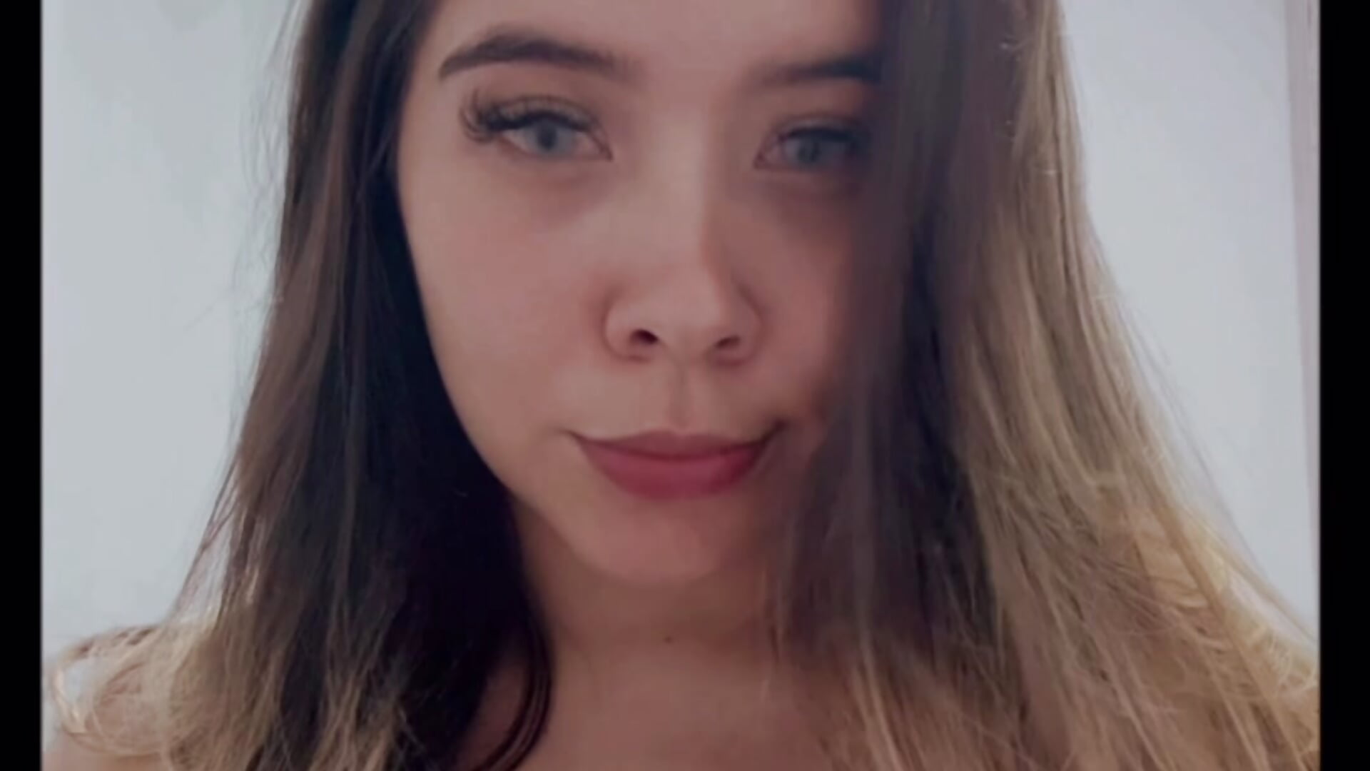 1C316009-E081-46F6-AD31-5273A611EAD9 - video by ValeriaRubio cam model