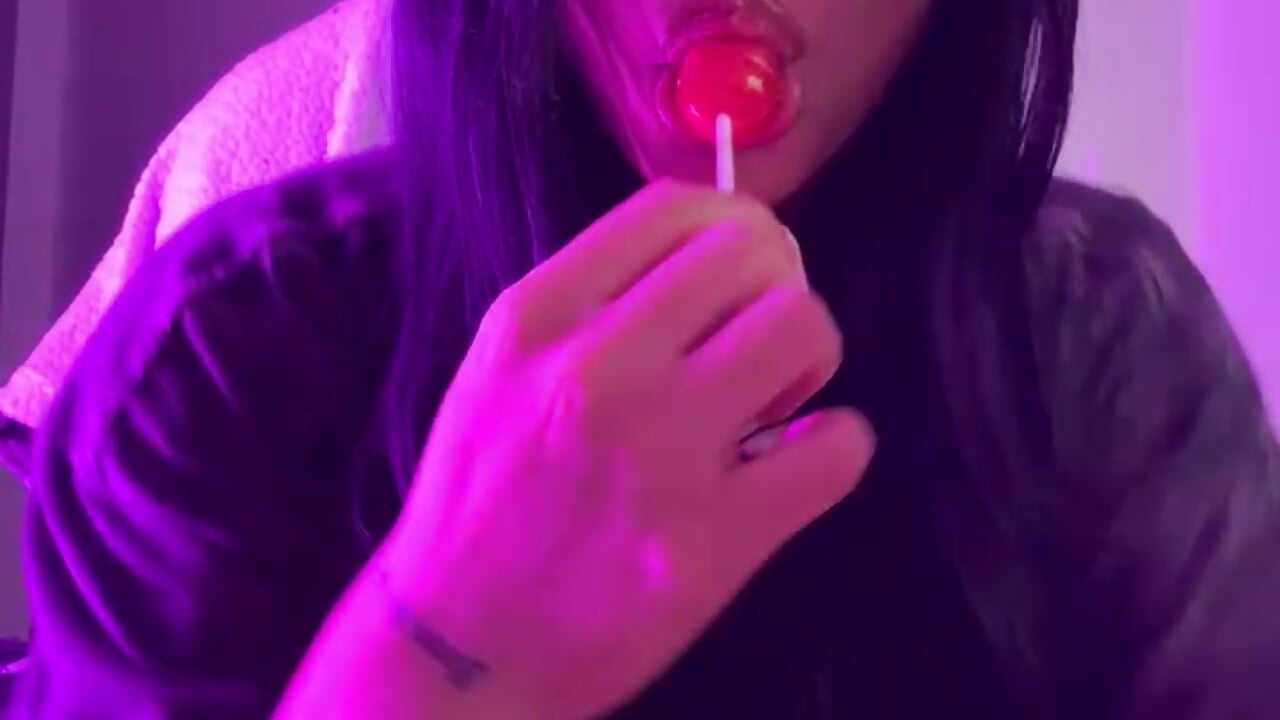 [13 Apr 16:03] Public Show – video modela na kameri Kattze_