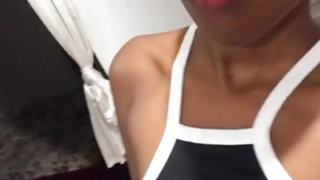 hello - Vídeo de chiara_martin, modelo de vídeos