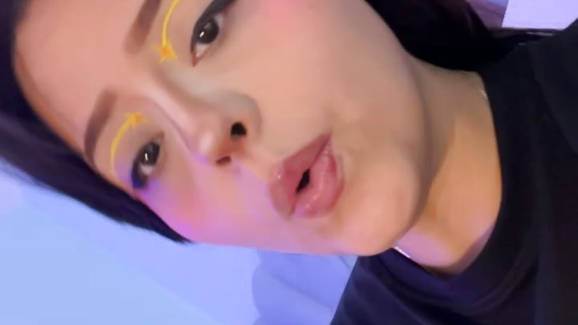 Cute makeup ✨ – video modela na kameri _iamrousie_