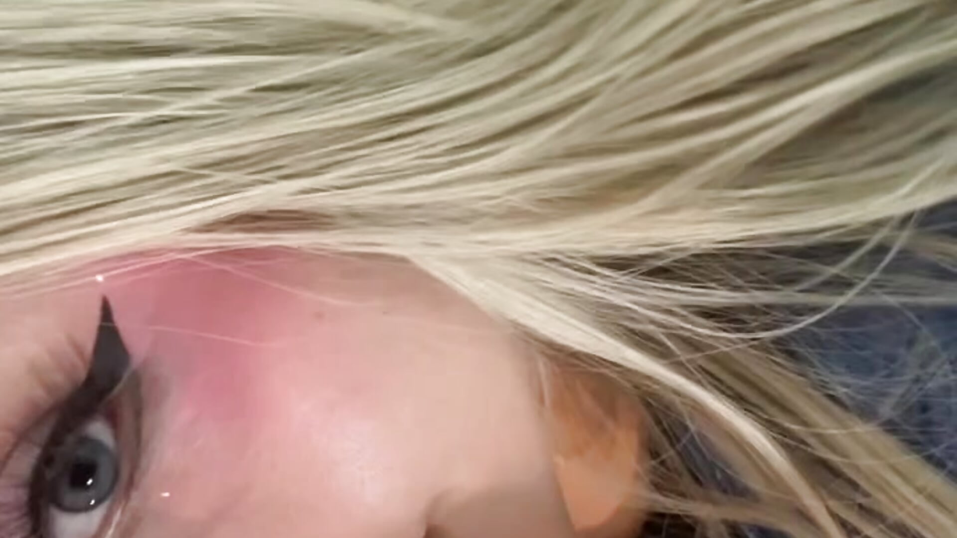 Androide 18 ✨ – video modela na kameri _iamrousie_