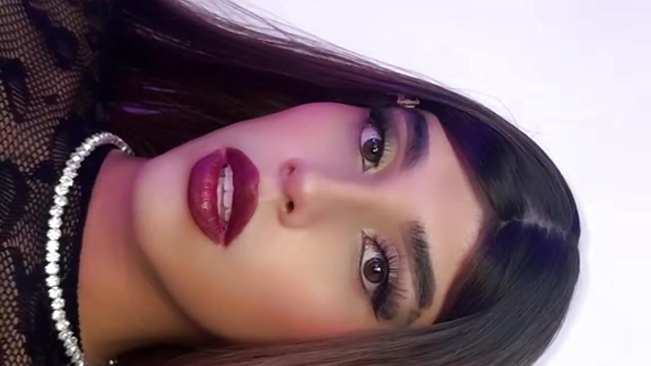 🖤 - video av Ari_Miaxx cam-modell