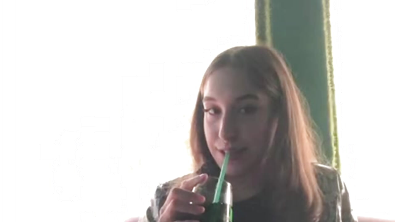 drink - video av RiannaBrown cam model