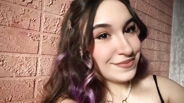 my face - video av RiannaBrown cam model