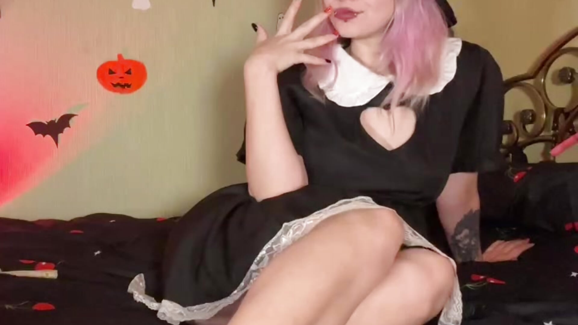 𝙇𝙞𝙩𝙩𝙡𝙚 𝙬𝙞𝙩𝙘𝙝🧙🏼‍♀️ - vídeo de Sansarella modelo de câmara