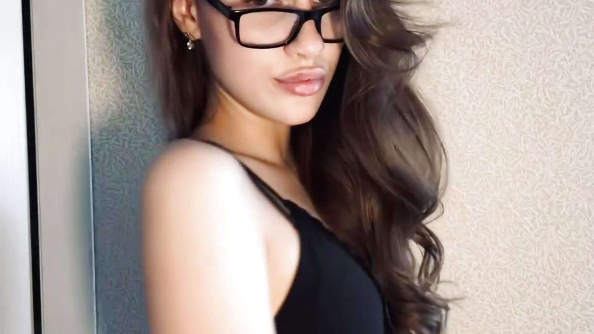 I can't move on 😊 - LiseVener主播的视频