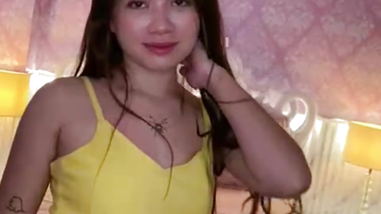 HI😍 - video oleh Hellencute18_ kamera model