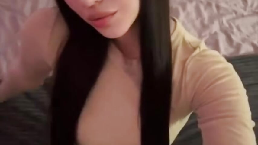 coucou/ᐠ｡ꞈ｡ᐟ\ – video modela na kameri SophieLaine