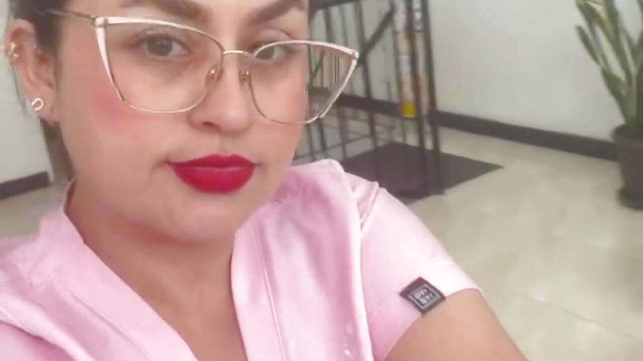 WhatsApp Video 2026-04-08 at 1,07,01 PM (1) - video van Lauren_ws cam-model