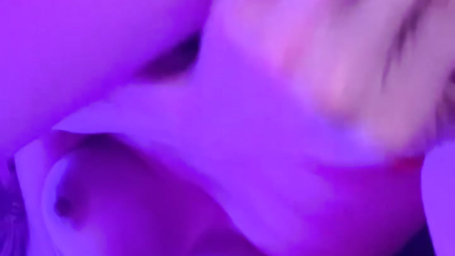 Favorite color pink? - video AsaFoXXX kameramallilta