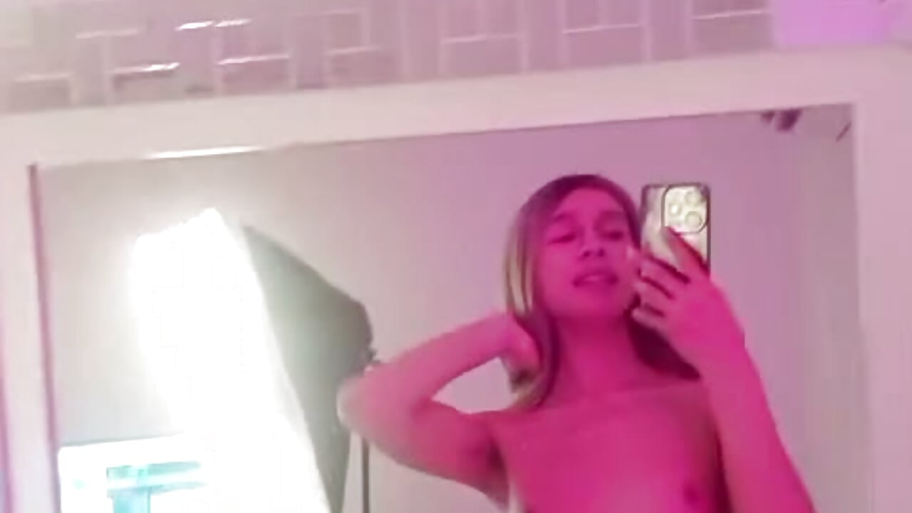 Nanooo 🎀 - วิดีโอโดย Nano_Kawaii โมเดลแคม