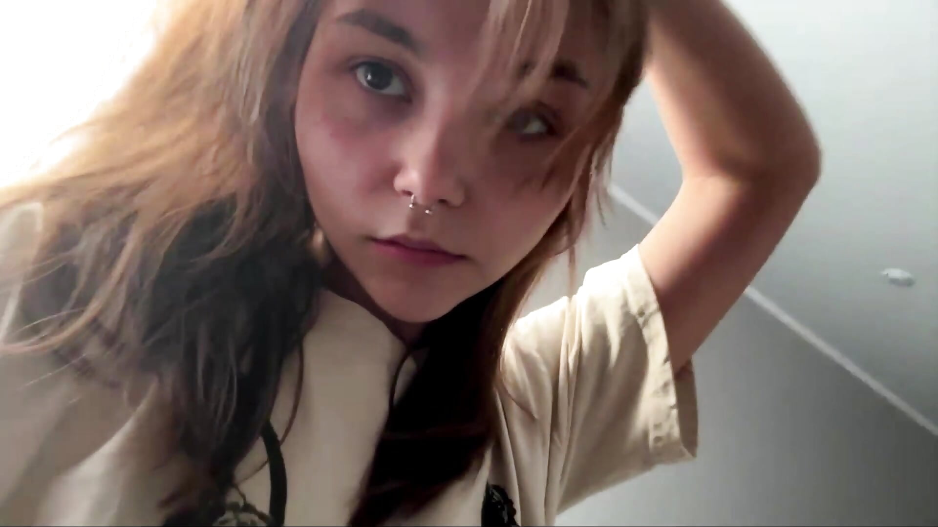 small tour - video od modelky/modela Thyeiysyla