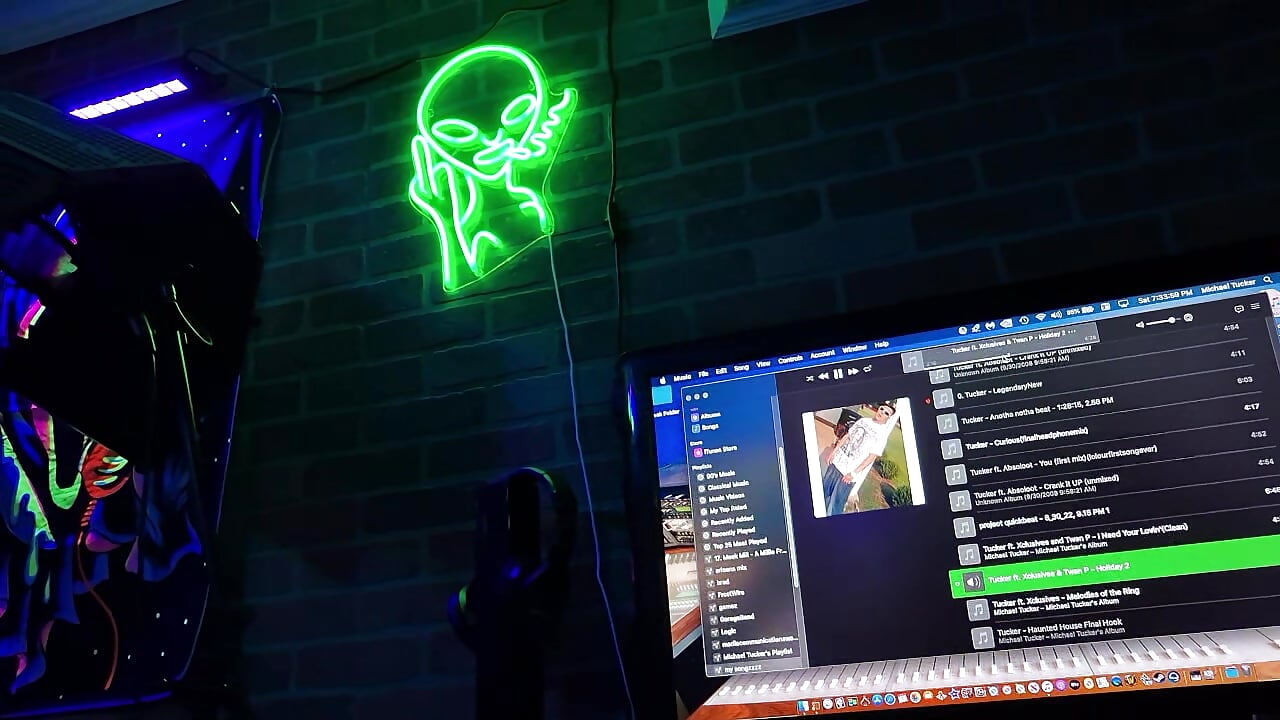 Holiday - vidéo du modèle de showcams chronic_vibez