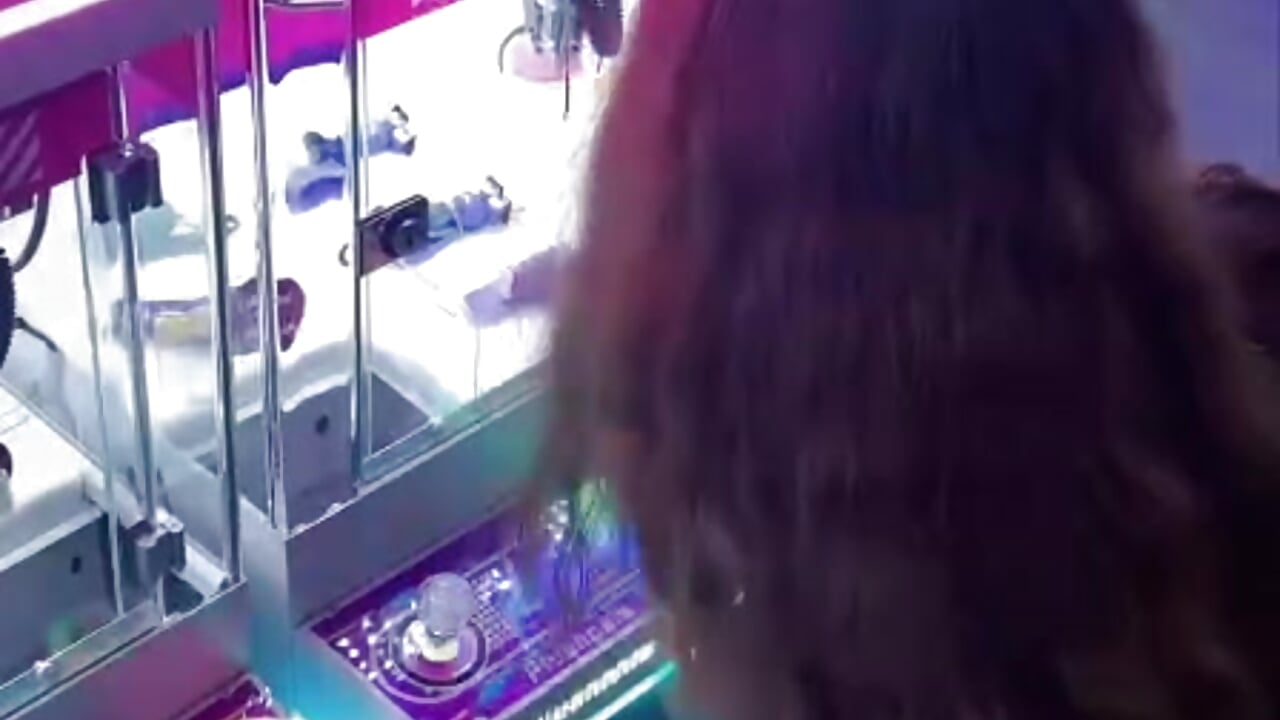 Alo business? YES Yes money – video od webkamerové modelky _StillHeart_