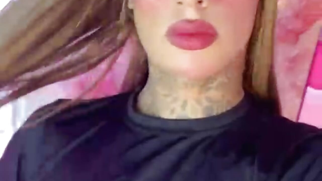 kiss me ♥ - Vídeo de Daxnoir_, modelo de vídeos