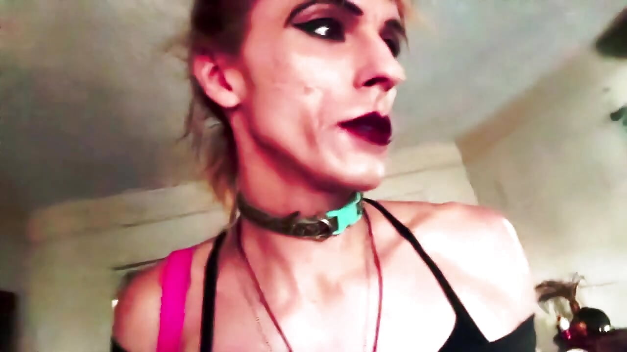 REALSy/DUMBy - "Don't You Dare Touch It / Hope You Learned Something" – video af TgirlBrat cam-model