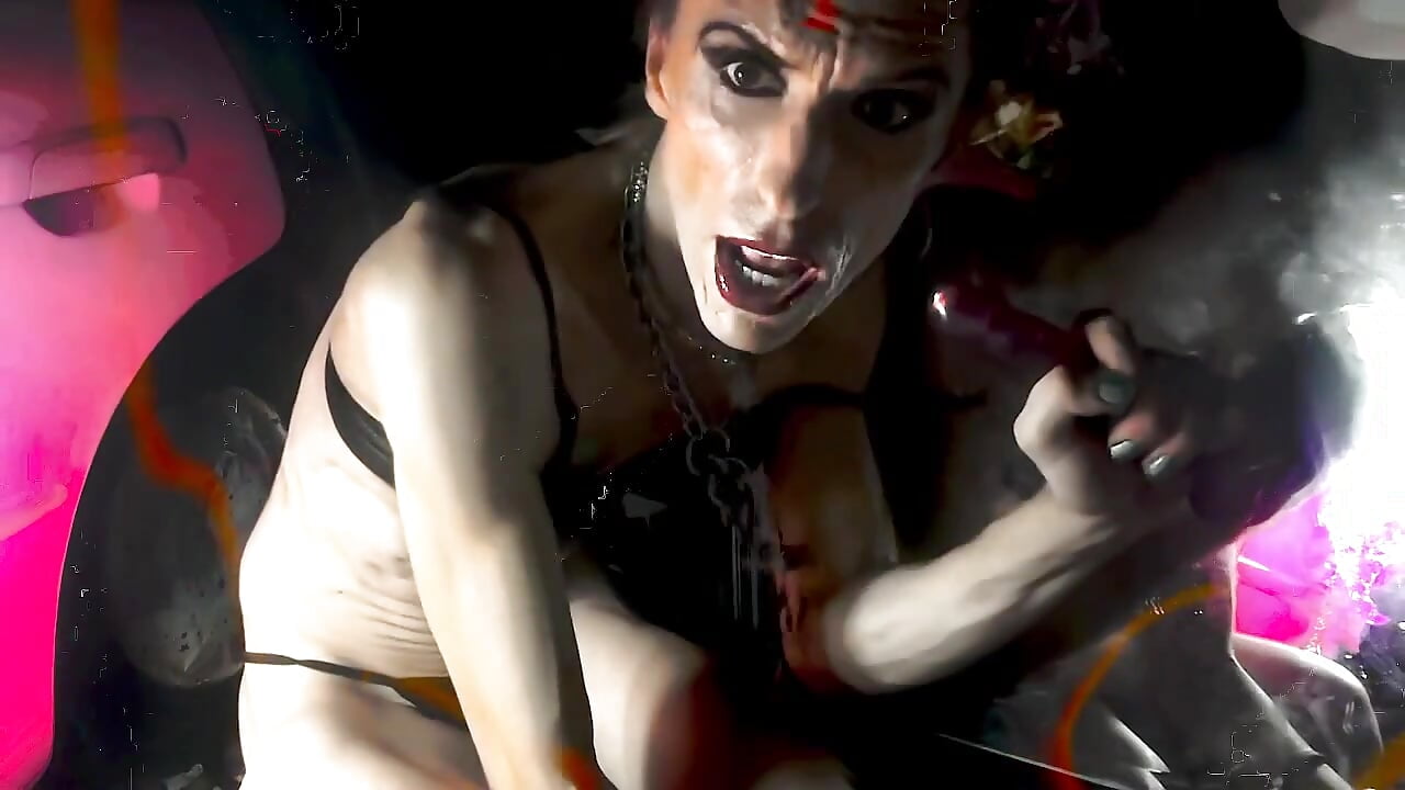 DUMBy/SLUTTy/TRIPPy - "Chipped My Tooth / Y'all are Racist / 24 hour Ban! / Breaking my 1 rule" - vídeo de la modelo de cam TgirlBrat