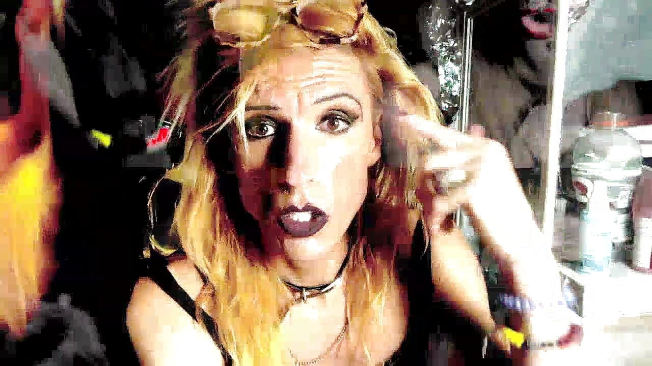 %{count, plural, one {TgirlBrat - סרטון טרנדי של דוגמנית מצלמות} two {TgirlBrat - שני סרטונים טרנדיים של דוגמנית מצלמות} many {TgirlBrat -  2000 סרטונים טרנדיים של דוגמנית מצלמות} other {TgirlBrat -  2000 סרטונים טרנדיים של דוגמנית מצלמות}}