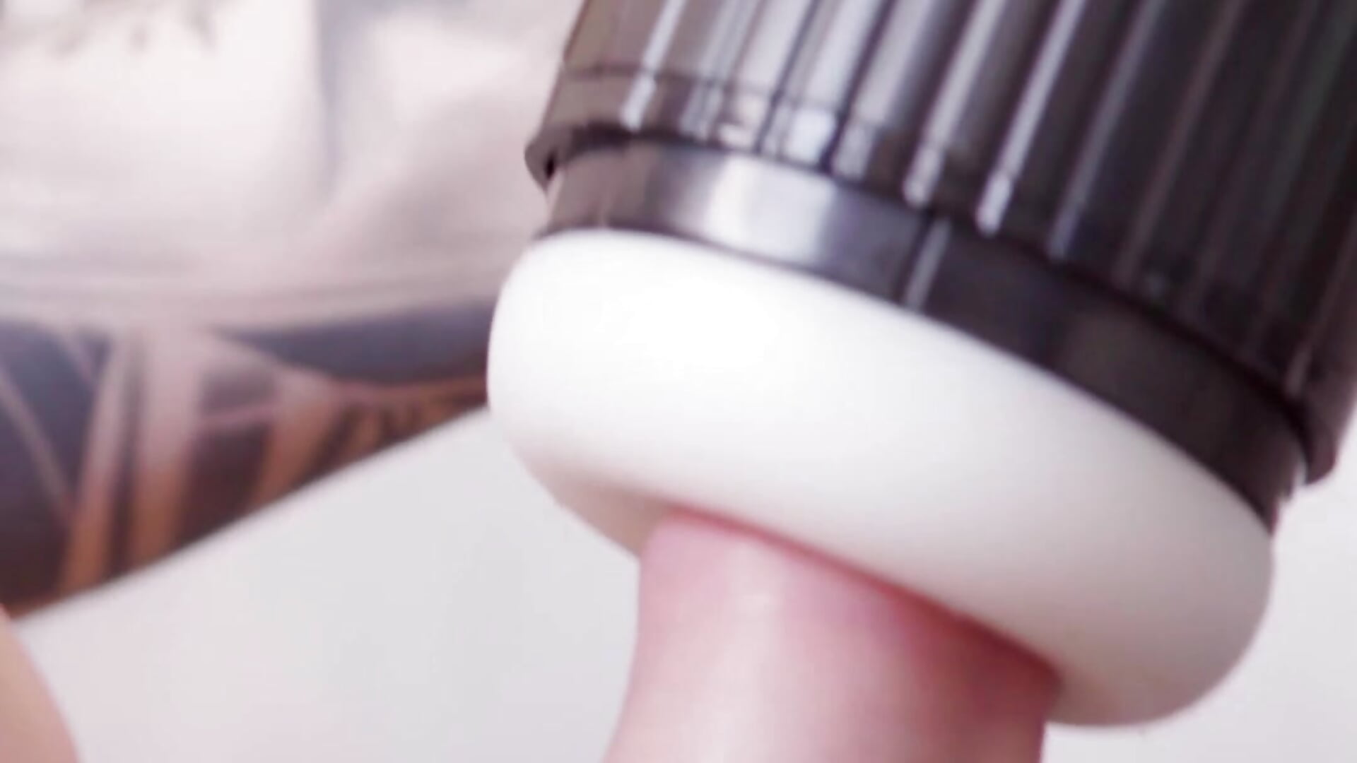 My automatic toy makes me ejaculate 🥵 💦💦💦 - Vídeo de Axxel_Foxx, modelo de vídeos