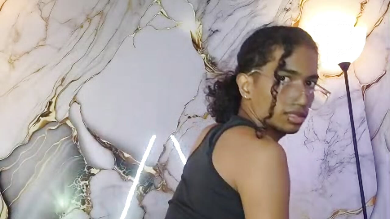 fuck me - відео від вебкаммоделі triiangel_latinboy