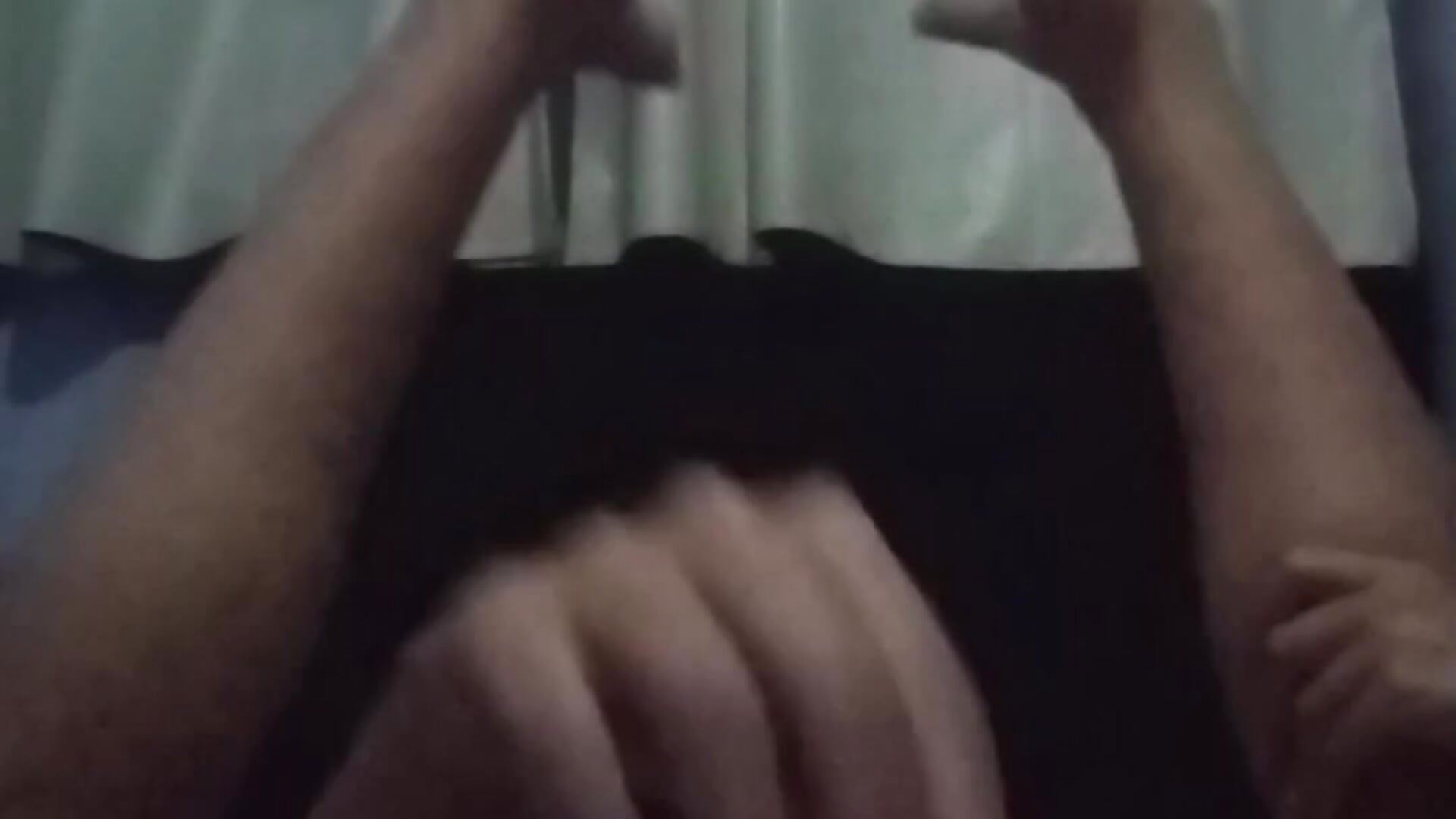 Macetando minha buceta na posição frango assado, toda raspadinha mostrando a bct e o cuzinho abertos - vidéo du modèle de showcams sereiaametista