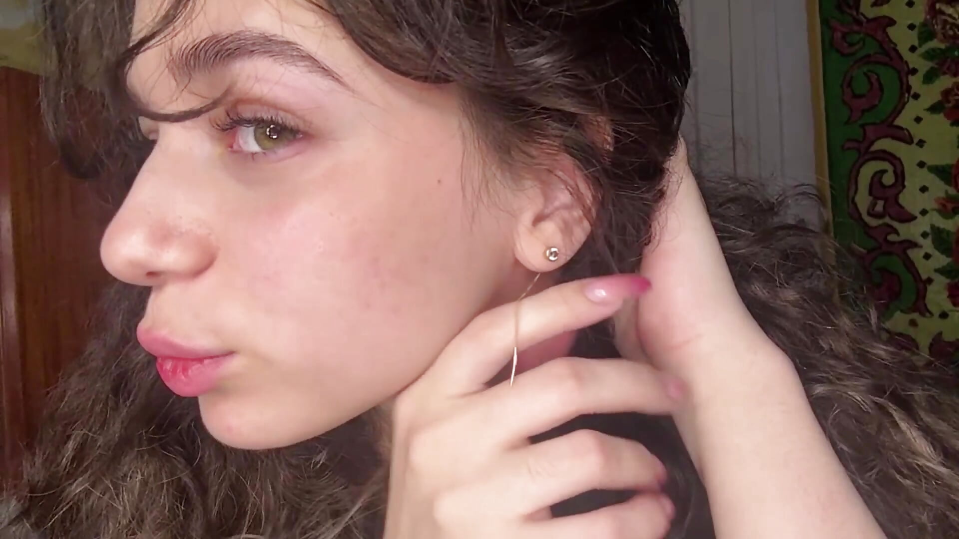 My piercing - video oleh model kamera Angeliheee