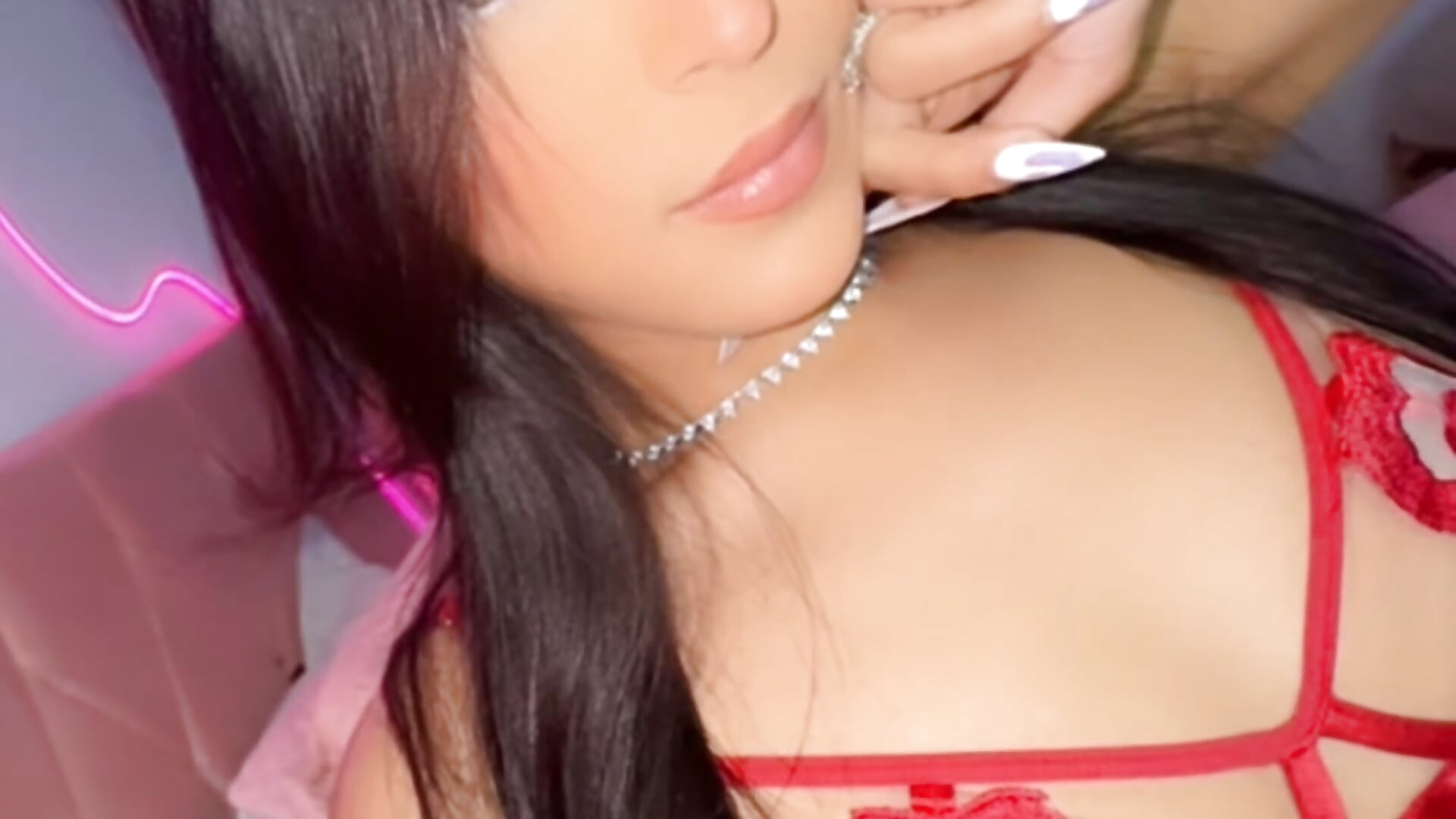 1E4BA0E4-A481-44FD-9C83-2ABAAB462633 – video modela na kameri Bebezinhats