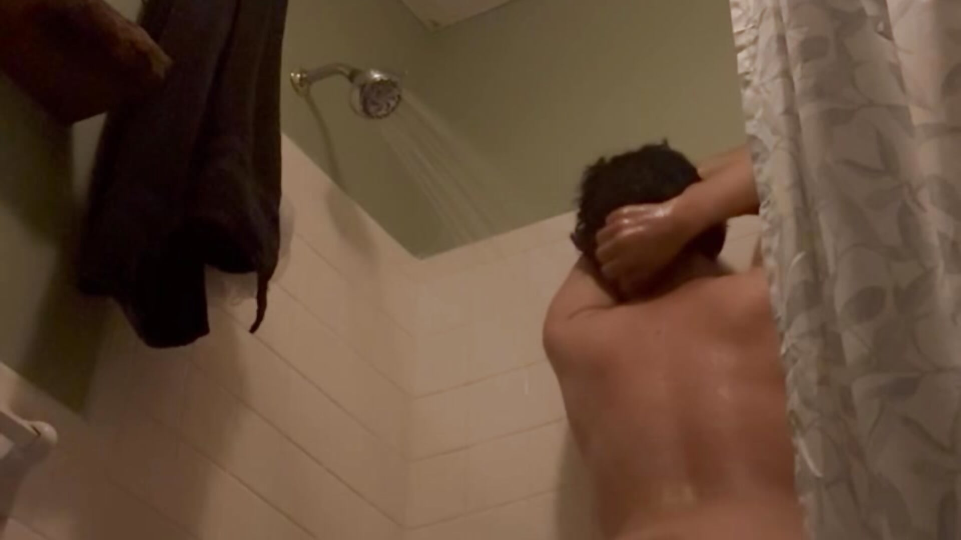 Cum get wet with me baby 💦 - vidéo du modèle de showcams Joedanlavell