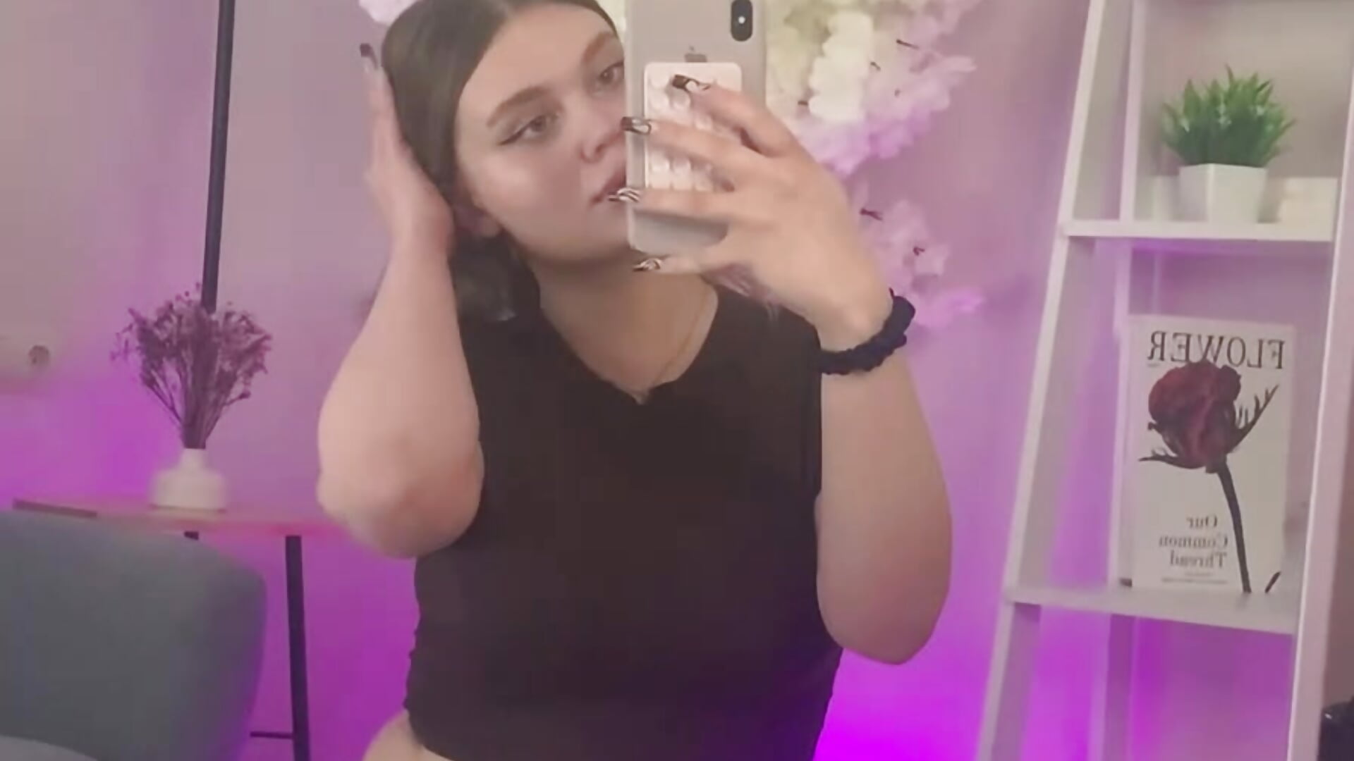 Look at me in panties – видео вебкам-модели AdeleBaile