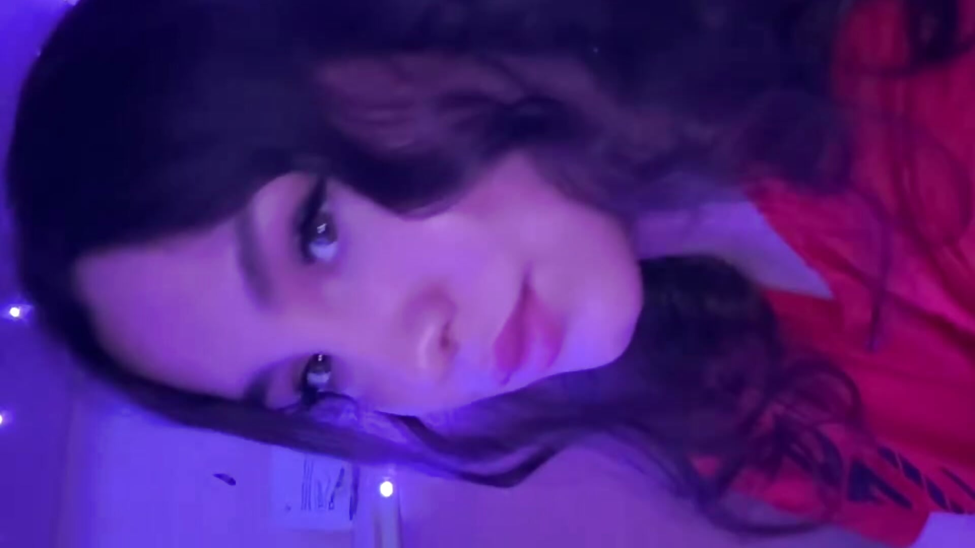 I'm making eyes at you - video by Nelie_Evans cam model