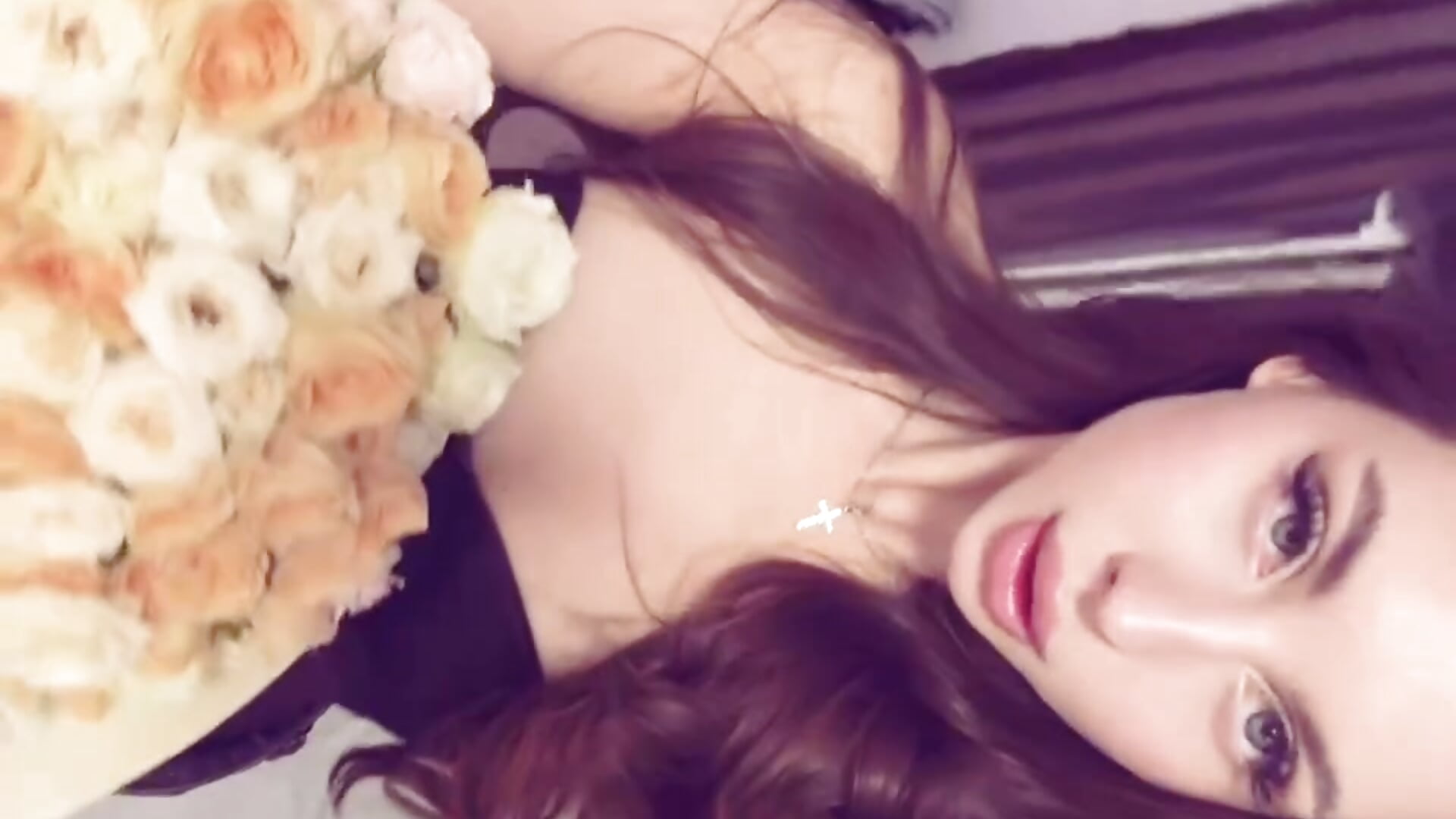 flowers – видео вебкам-модели Diam0ndMussse