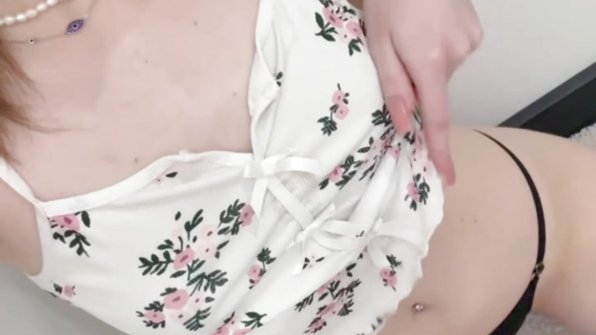 It's a beautiful day!^^ - video av SoftBlushBaby cam model