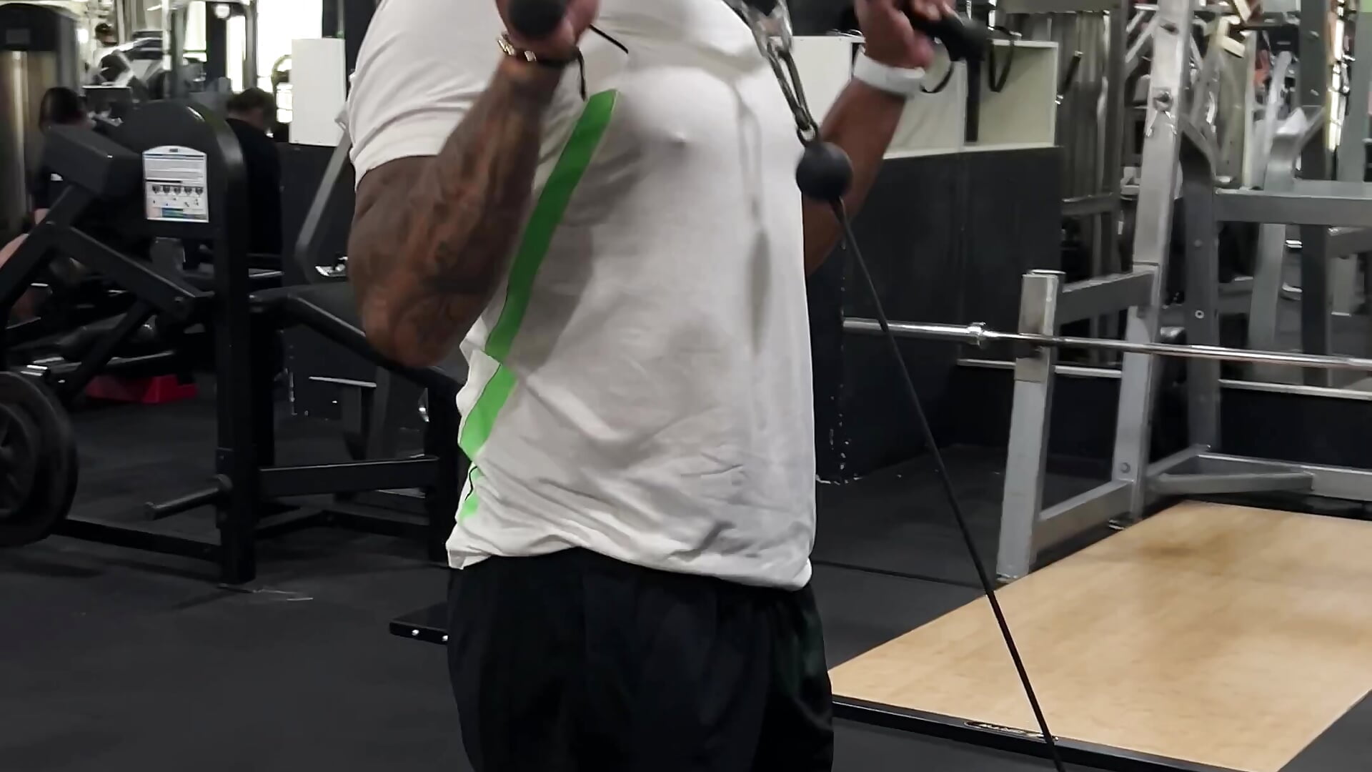 Entrenando para ustedes - vídeo de la modelo de cam xavistripp