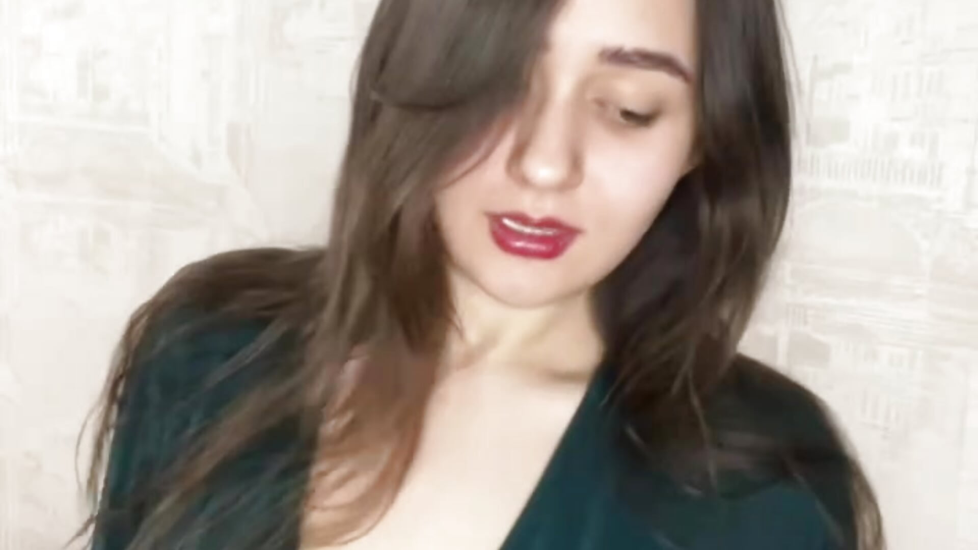 Kiss you ♥ – video od webkamerové modelky sweety_vlada