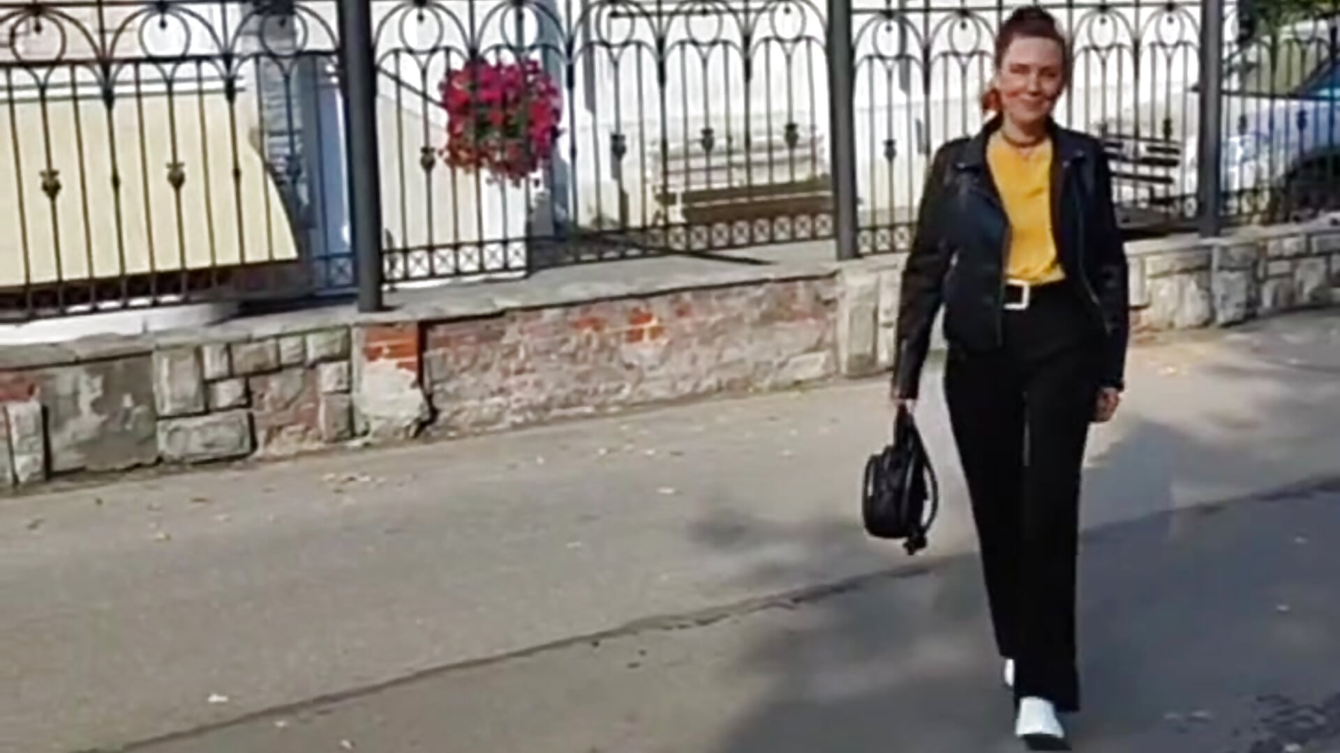 Different moments of life. I love different images. And feminine and daring and sexy and hooligan. I - vídeo de LanaRadiance modelo de câmara