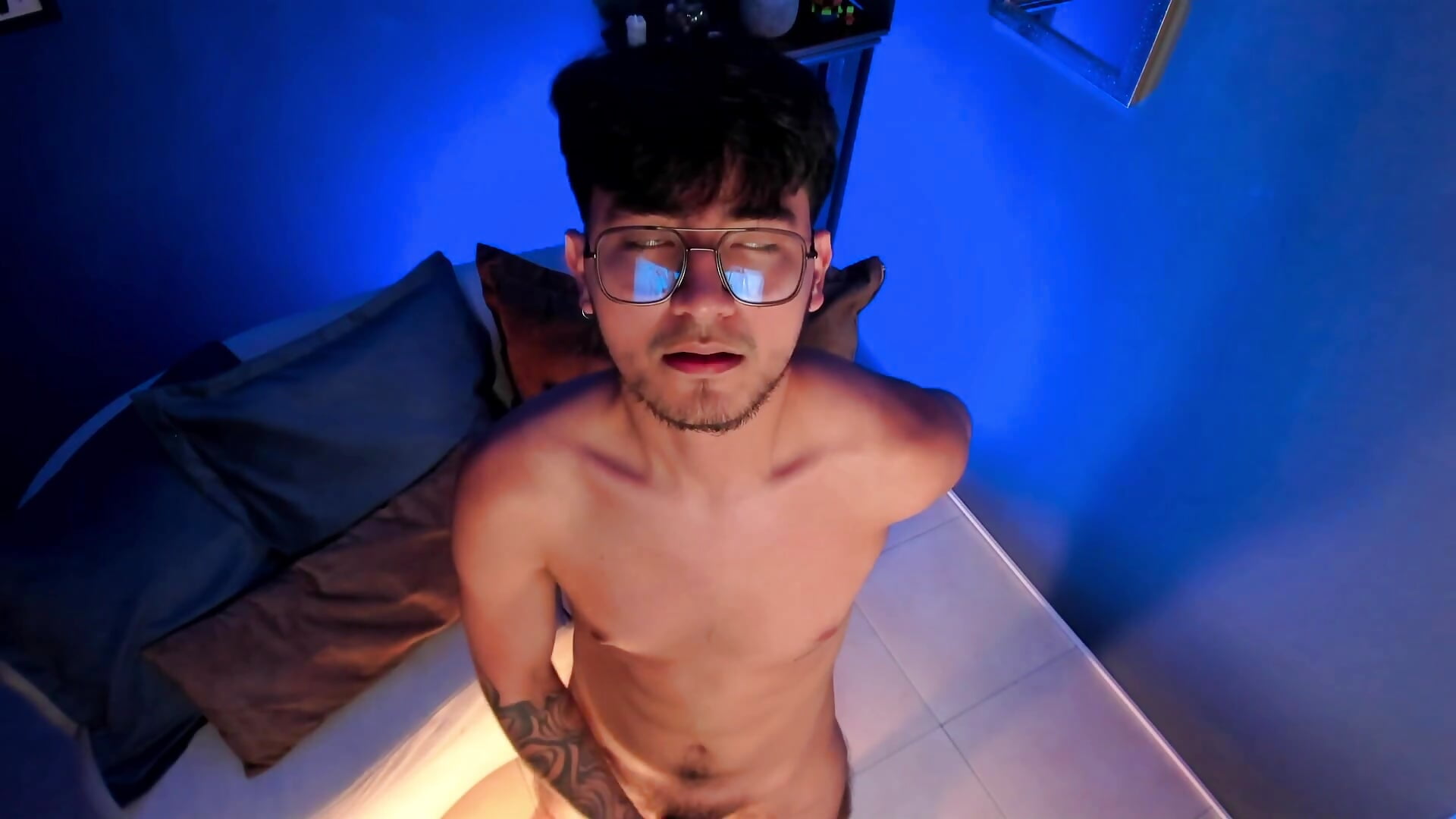 NAKED FOR YOU - video by Dante_Rushx cam model