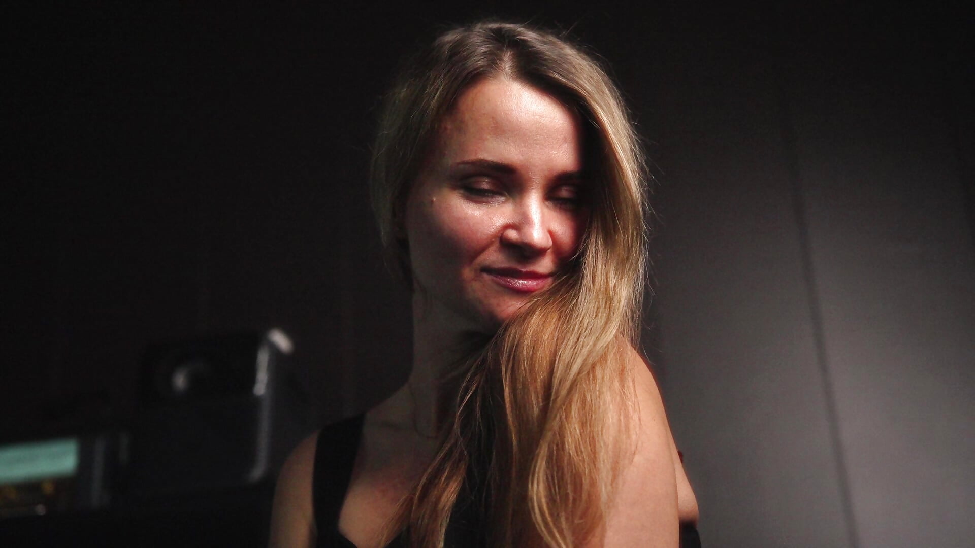 let's hug) - video oleh MiaSparkes kamera model