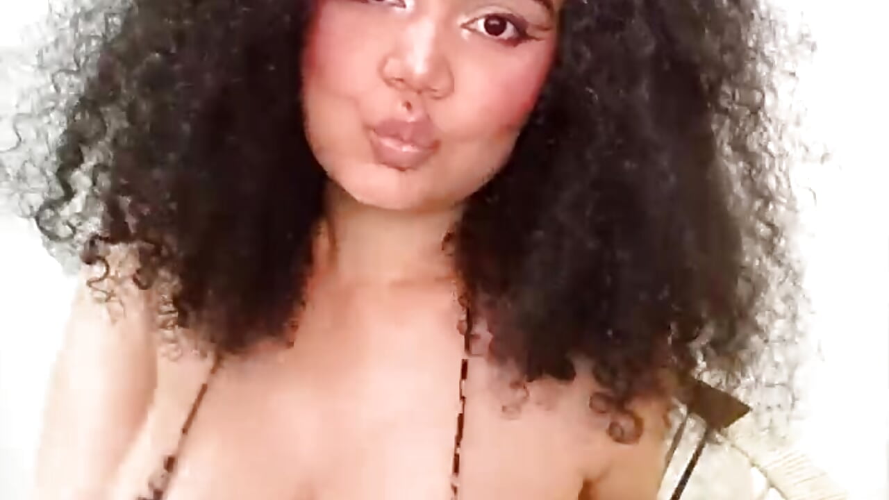 Flirt u sexy - βίντεο μοντέλου TrixieRosse