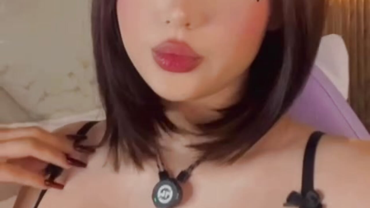 Hotter than your Ex - video av aria_doll cam-modell