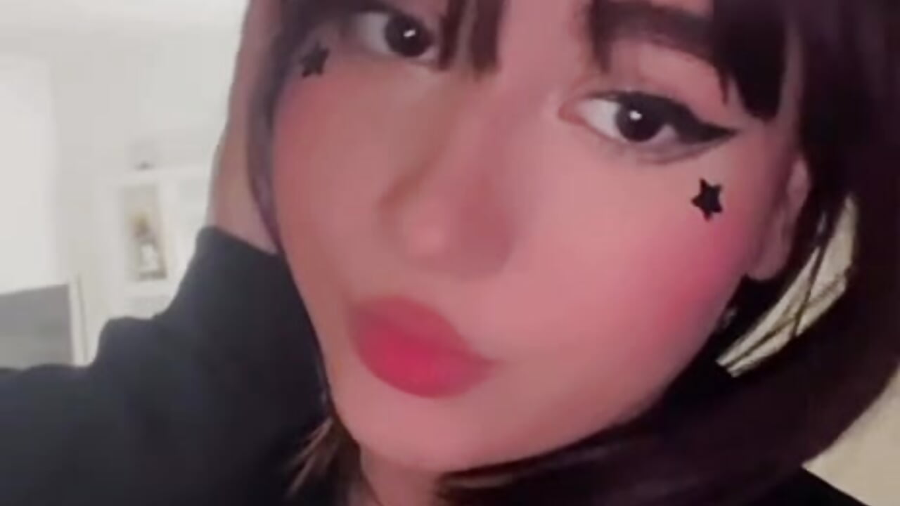 An innocent face with very dirty intentions... 😇🔥 – видео вебкам-модели aria_doll