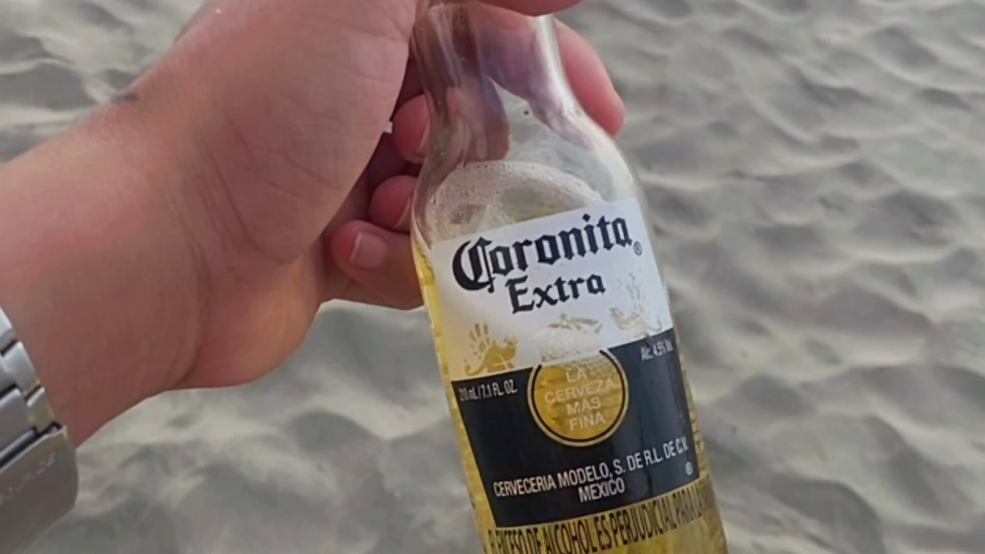 🏝️☀️Sand and a🍺 - video by Andymanfit cam model