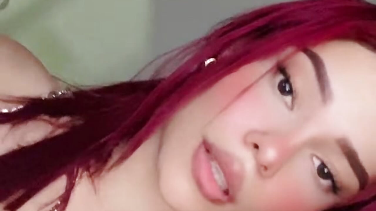 v14044g50000d4lvgc7og65hqbuj351g - video by HiKitty2706 cam model