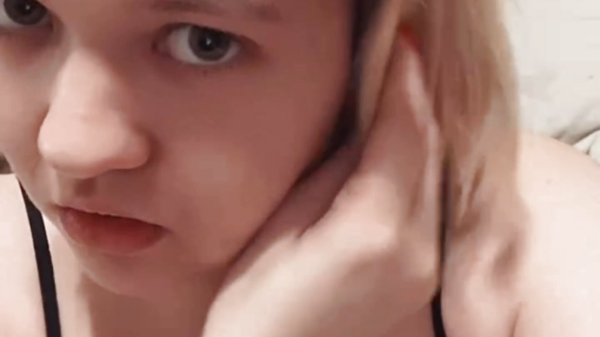 im new here hehe - video oleh WaltraudDesporte kamera model