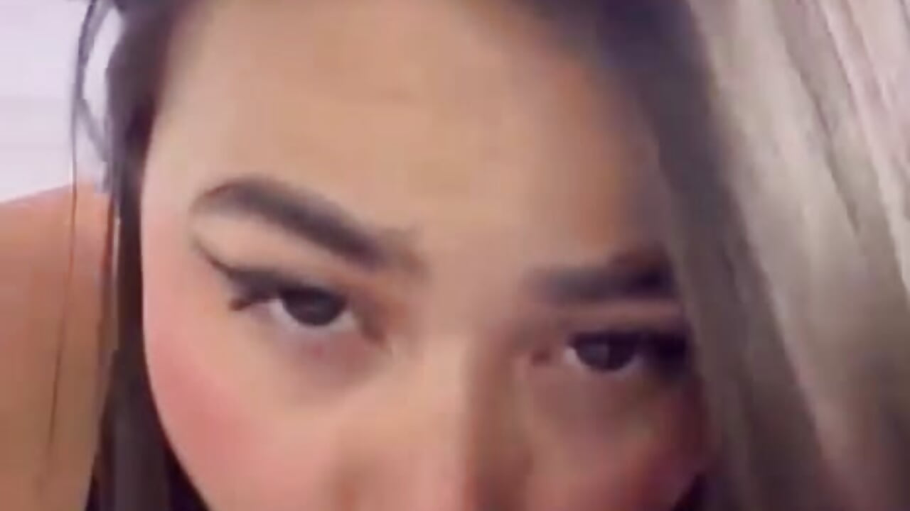 Just a little 🥵🥵 - Vídeo de Brenda_Kiss_, modelo de vídeos