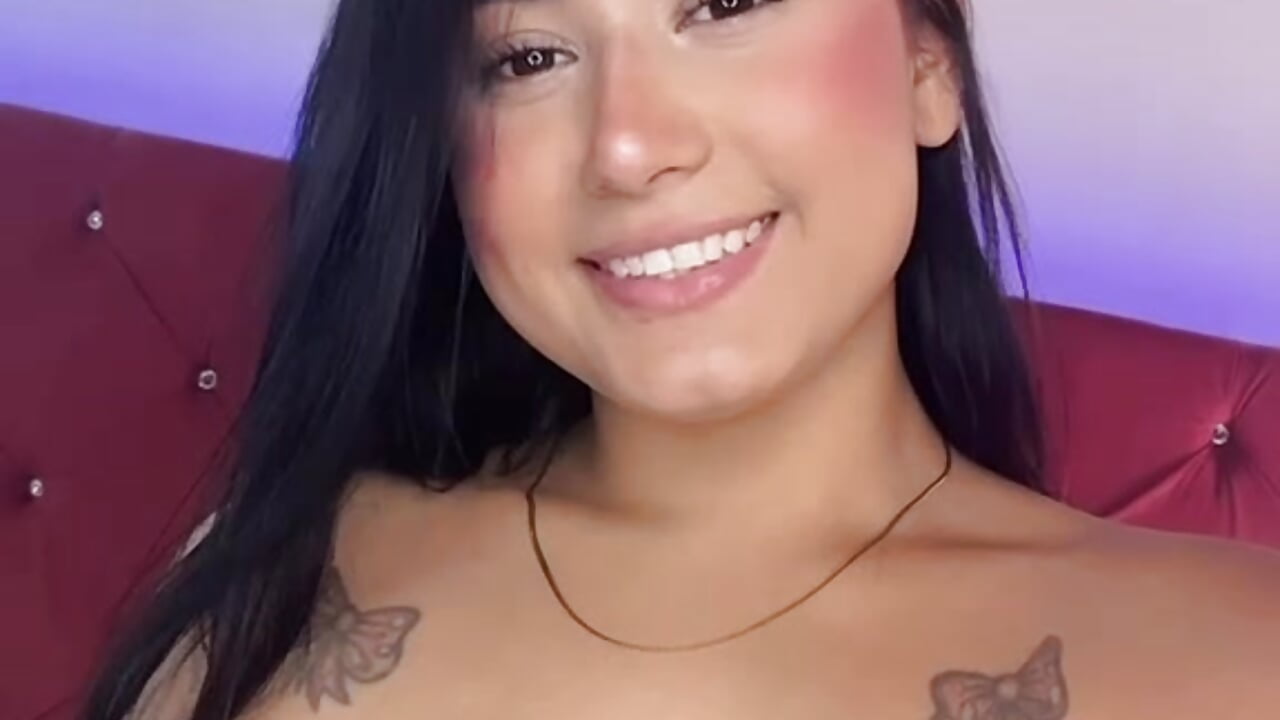A lovely smile - vídeo de la modelo de cam Brenda_Kiss_