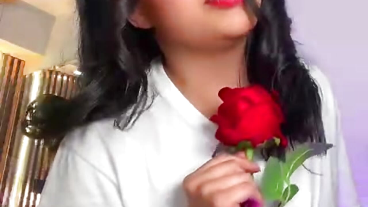 Pretty Me - 視頻由 luna_bloomm_ 主播提供