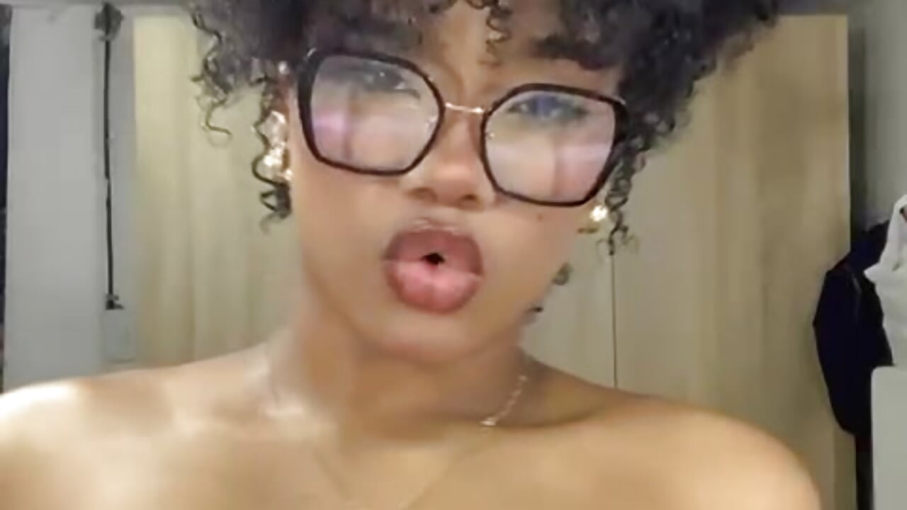 Hi there - vídeo de la modelo de cam ela_ebony_